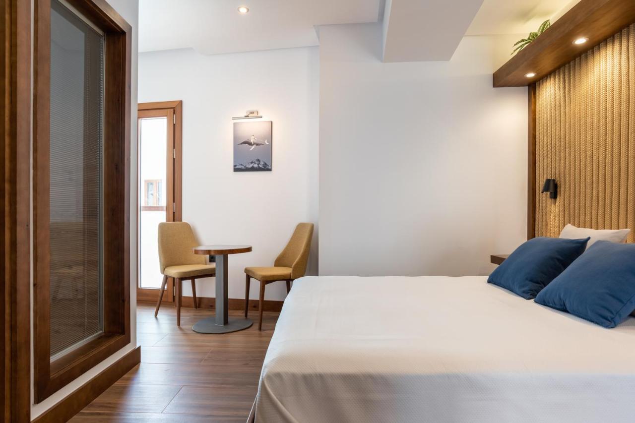 Hotel Antantie Коніль-де-ла-Фронтера Екстер'єр фото