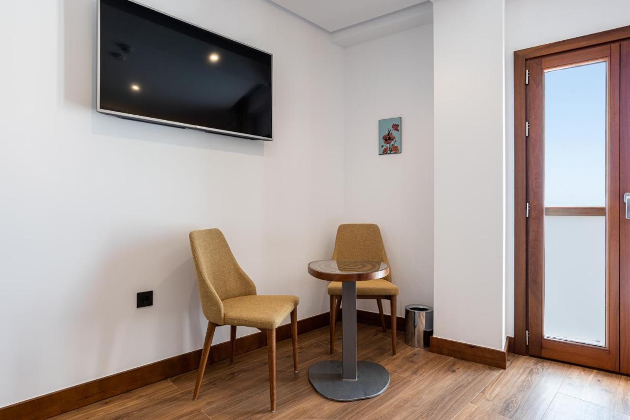 Hotel Antantie Коніль-де-ла-Фронтера Екстер'єр фото
