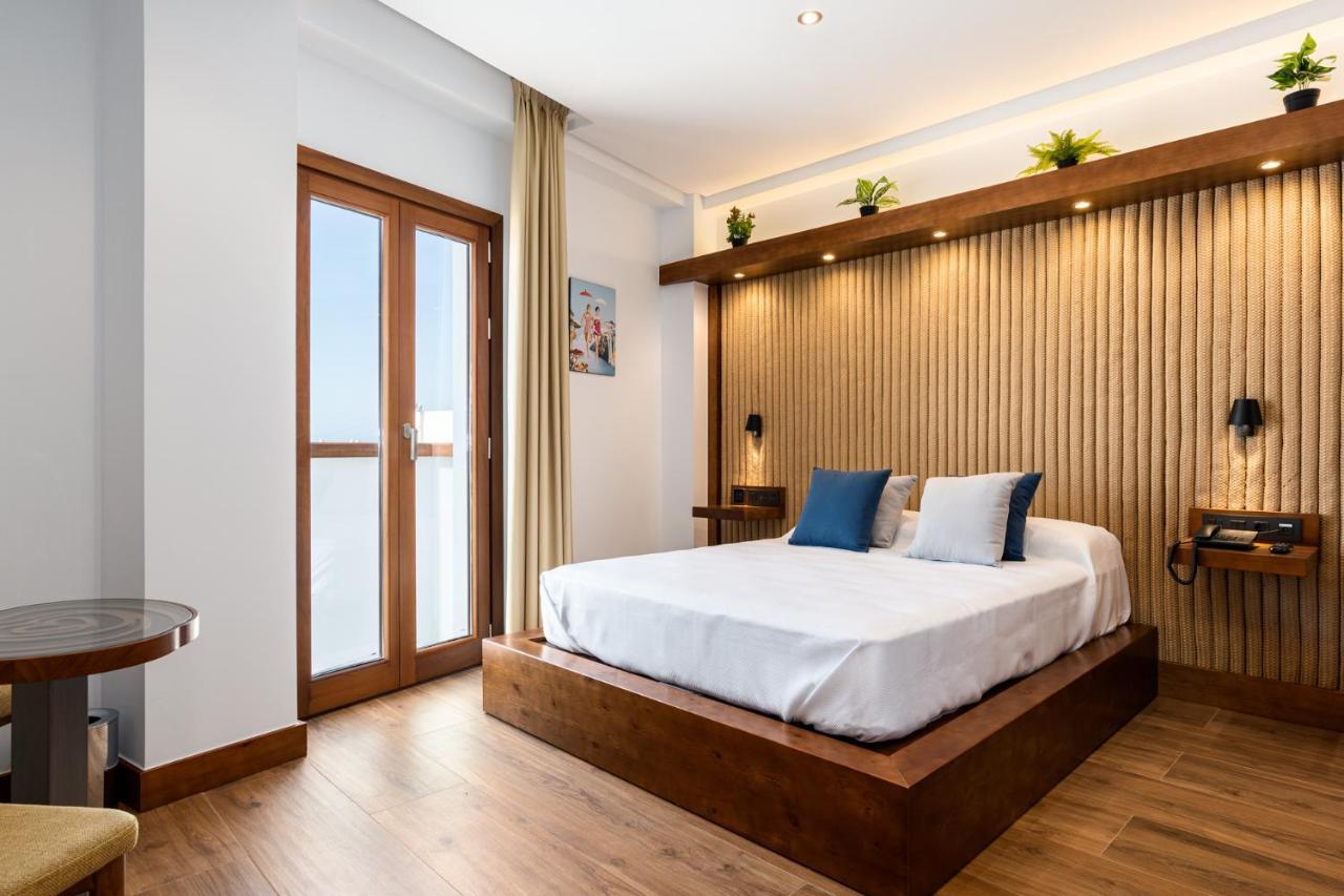Hotel Antantie Коніль-де-ла-Фронтера Екстер'єр фото