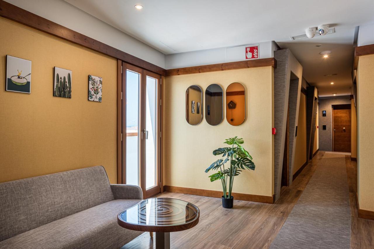 Hotel Antantie Коніль-де-ла-Фронтера Екстер'єр фото